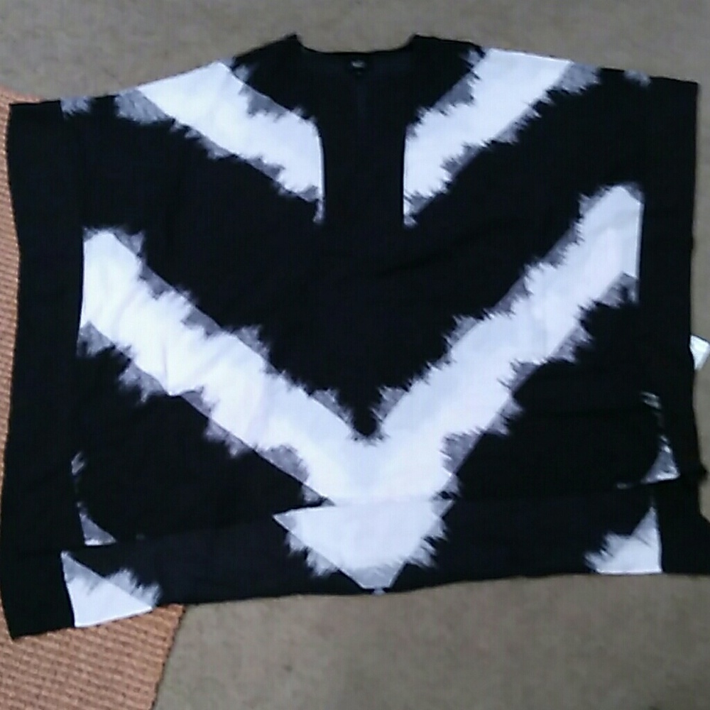 Black & White Simi Sheer Caftan Tunic cover-up M